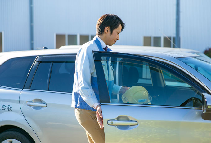 帰社・提案内容を社内で検討